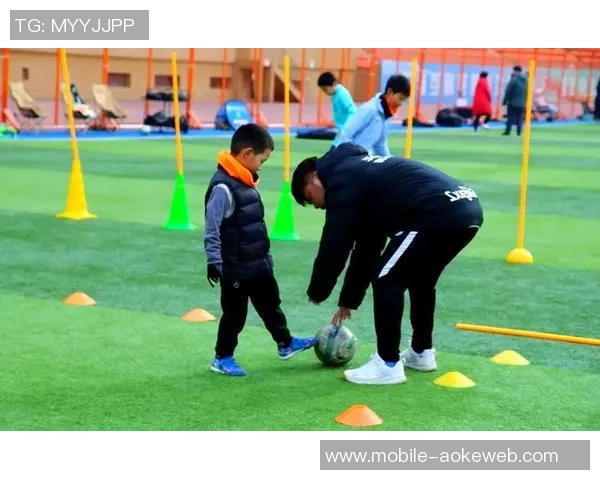 提升足球技能上海业余足球训练营助你成为球场明星